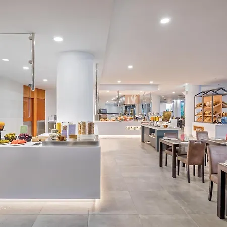 巴塞罗圣地亚哥酒店 酒店